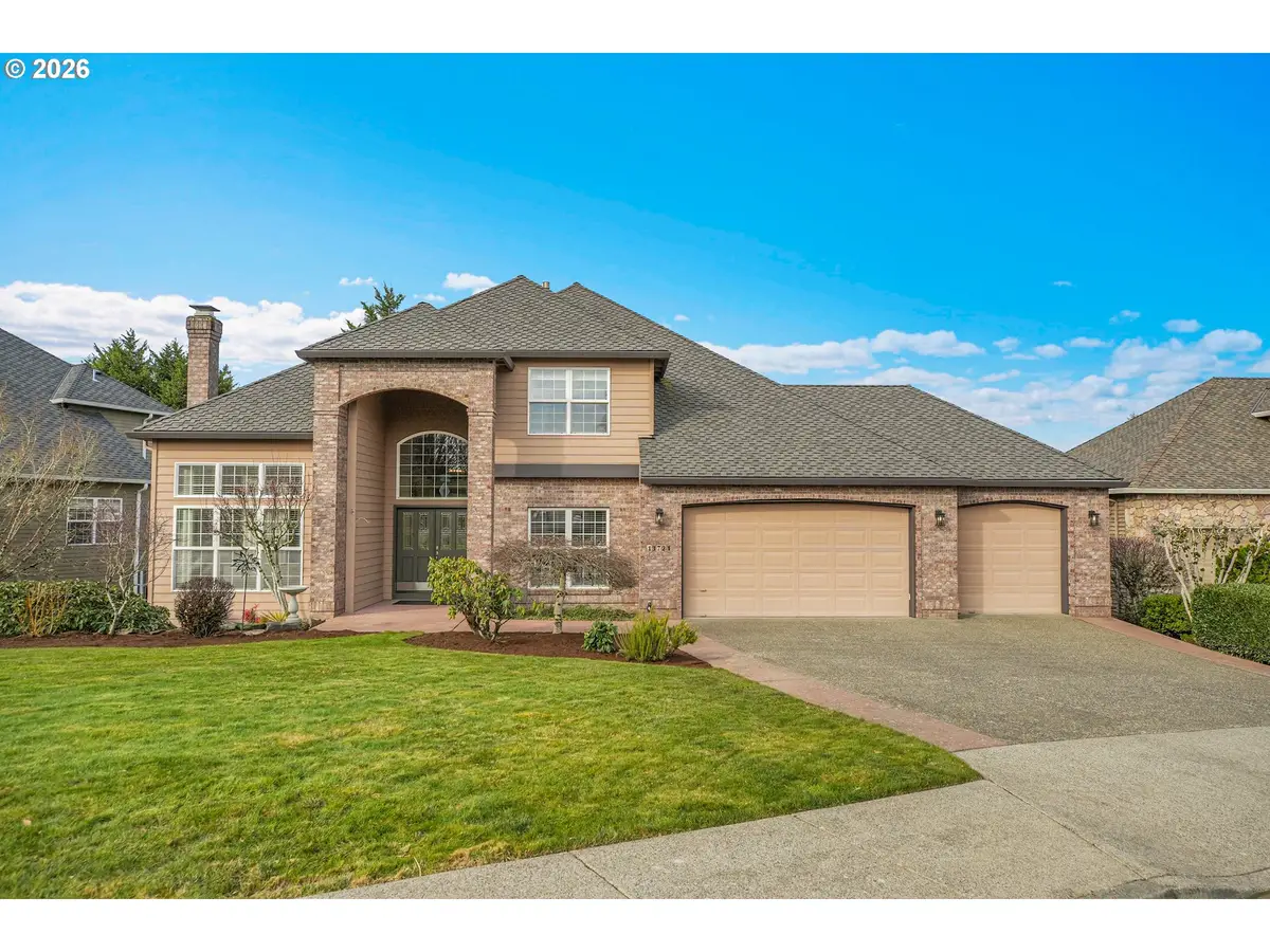 13721 SW Tracy Pl, Tigard, OR 97223 - Image #1