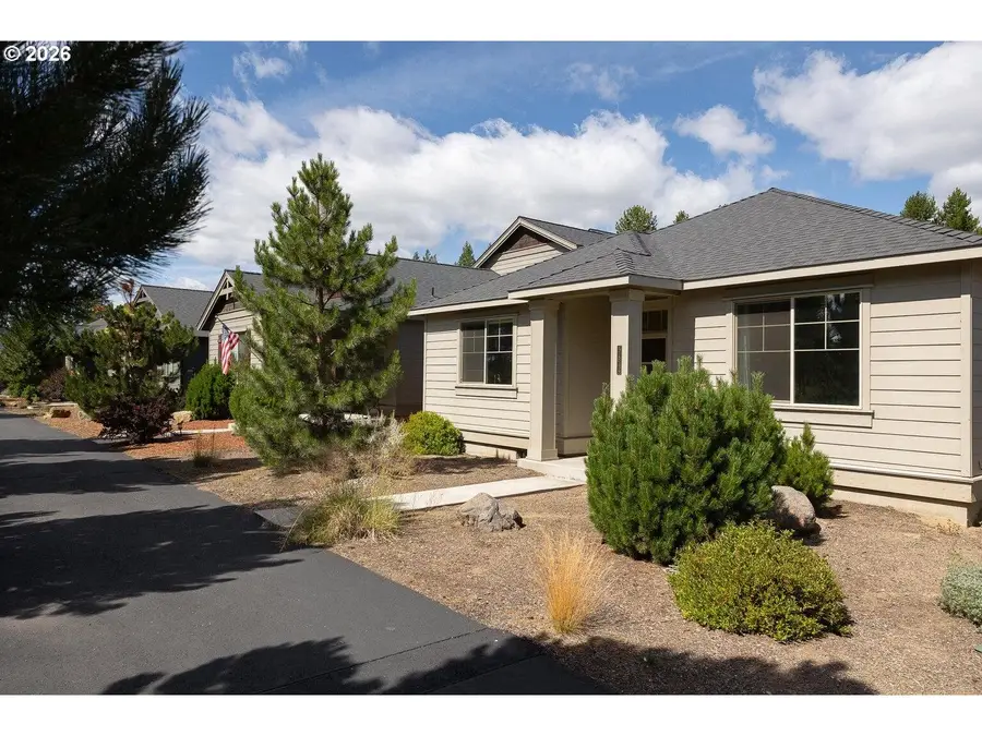 51844 Hollinshead Pl, La Pine, OR 97739 - #2