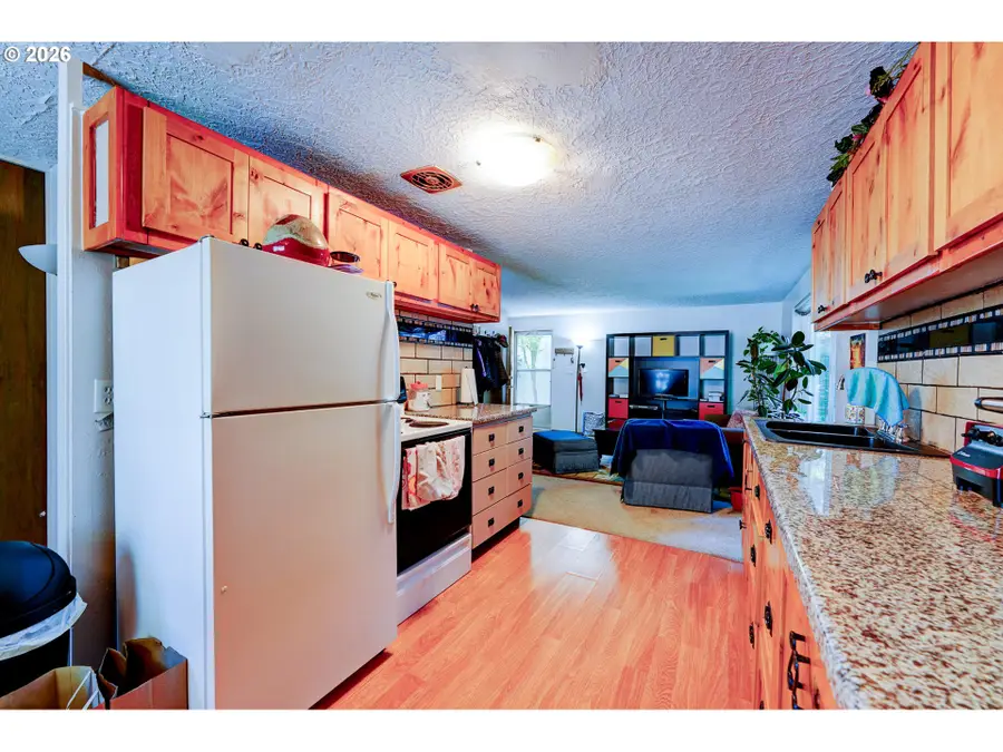 611 SE 139th Ave, Portland, OR 97233 - #3