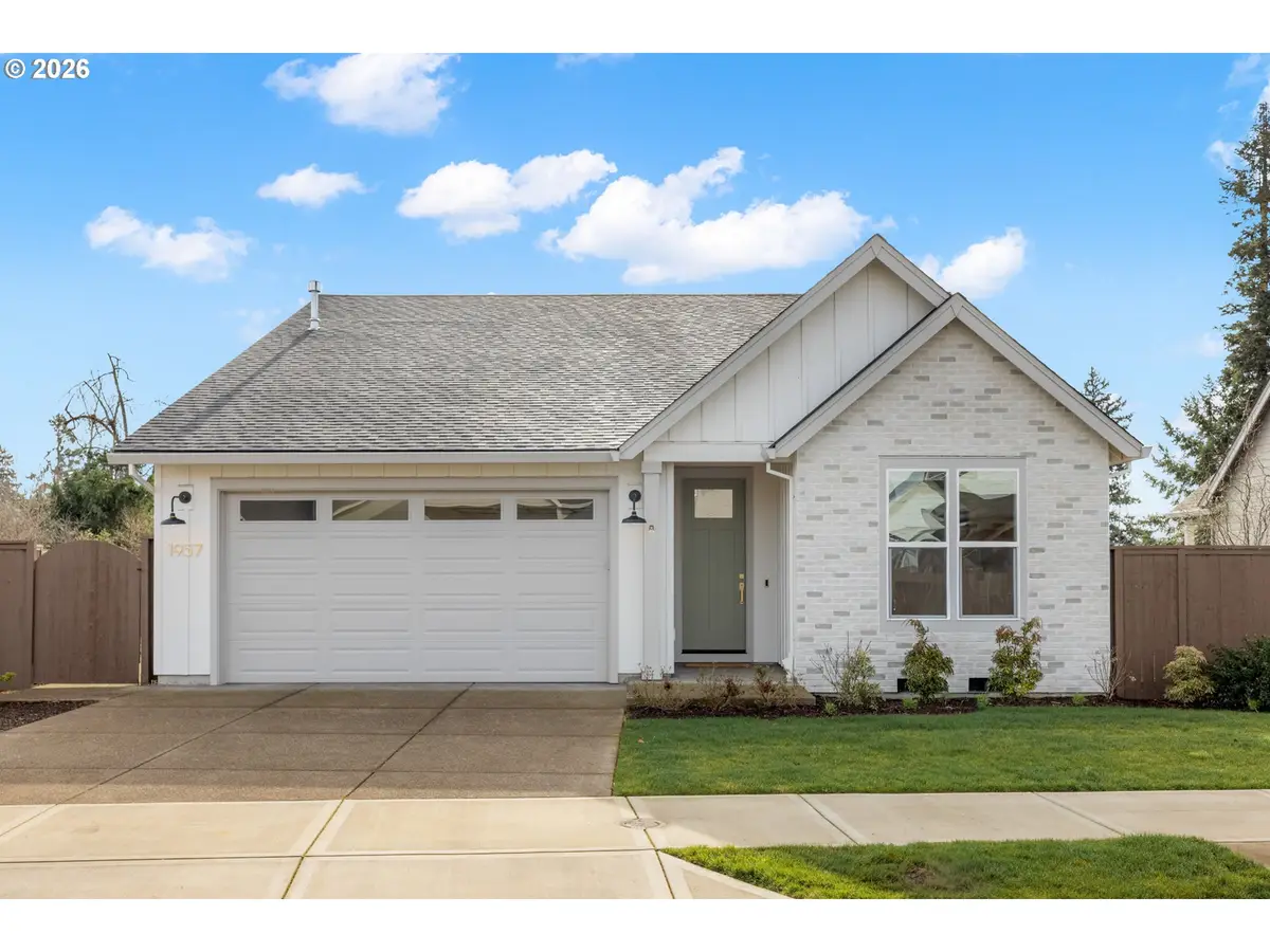 1957 S Fir Loop, Canby, OR 97013 - #1