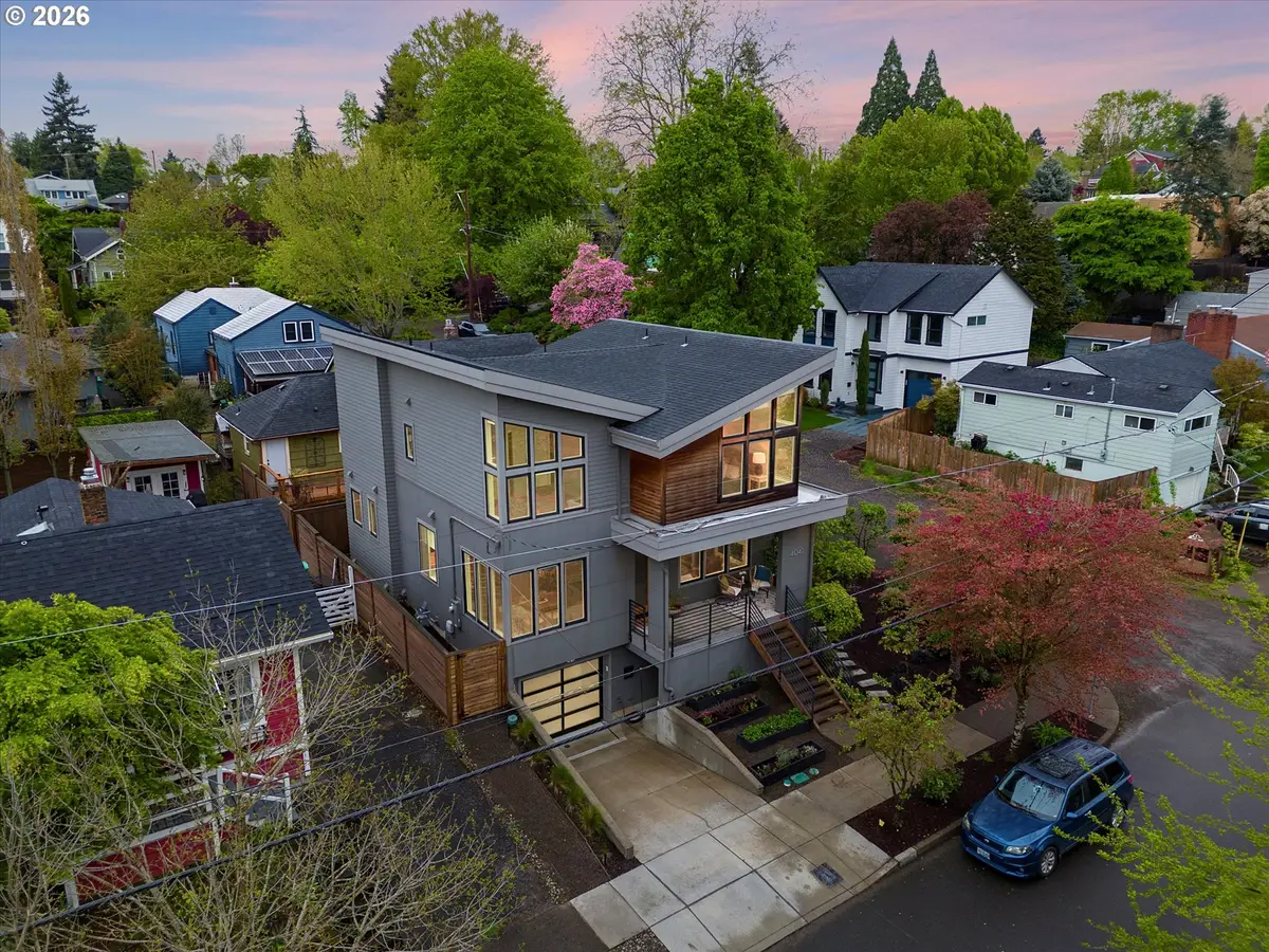 4041 SE Knapp St, Portland, OR 97202 - #1