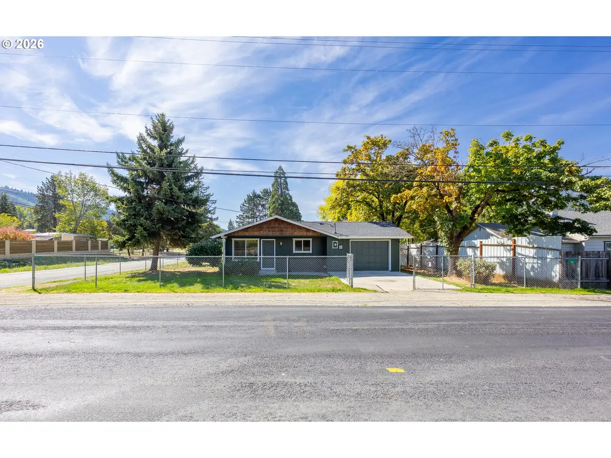168 Walnut St, Tri City, OR 97457 - #1