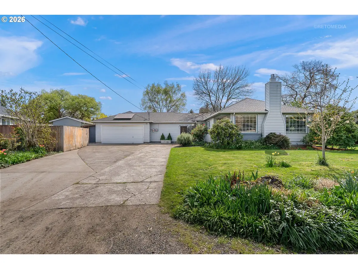 874 NE Birchwood Dr, Hillsboro, OR 97124 - #1