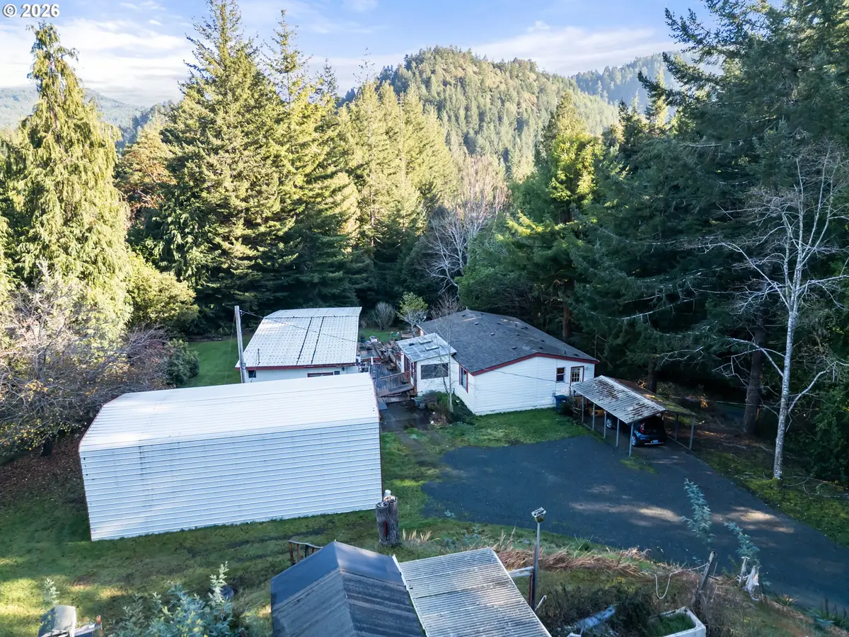 33382 Cedar Valley Rd, Gold Beach, OR 97444 - #1