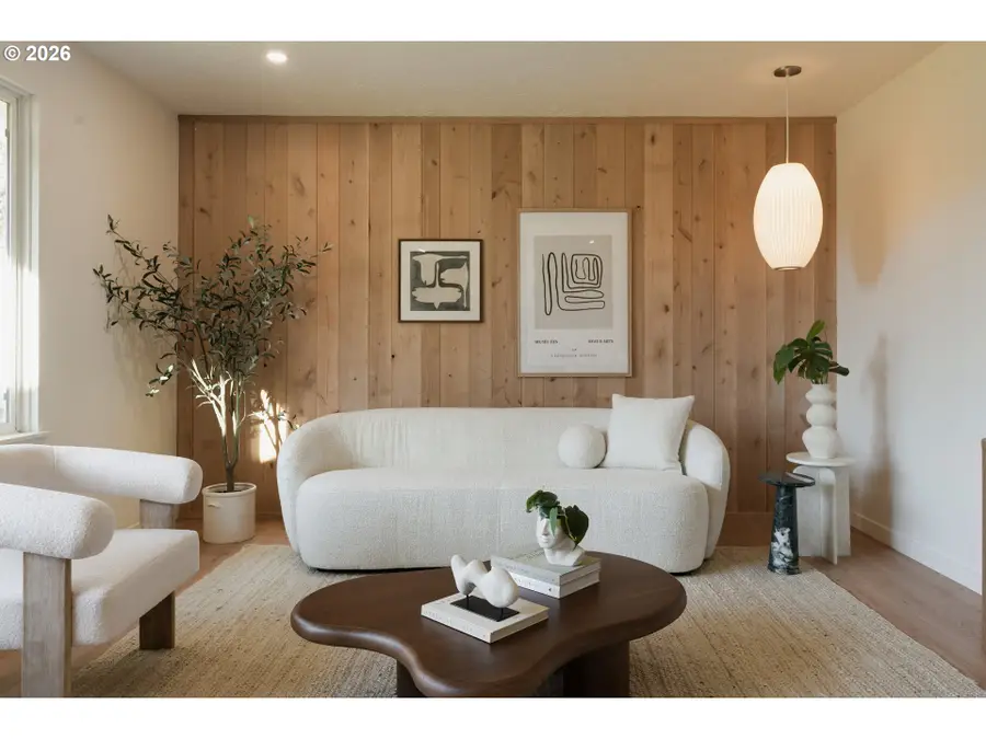 2573 SE Meadow Lark Dr, Hillsboro, OR 97123 - Image #2