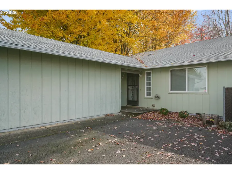 3113 Jackson St, Albany, OR 97322 - #3