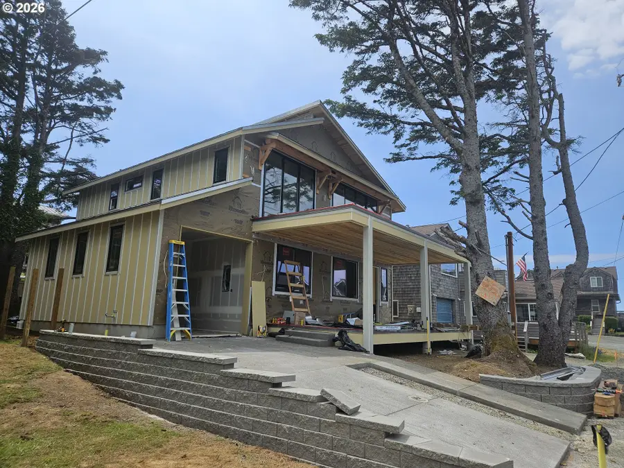 223 W Kenai St, Cannon Beach, OR 97110 - #2
