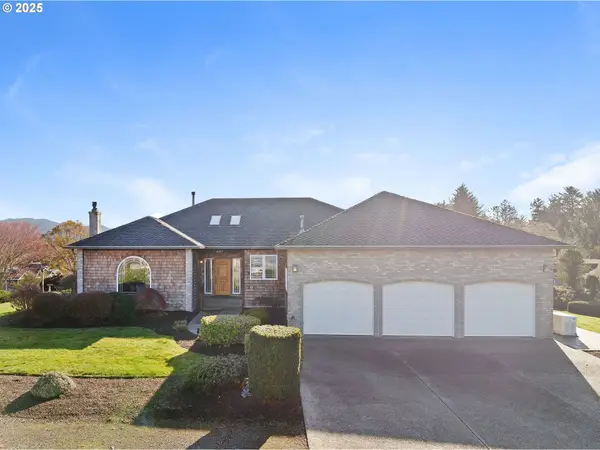 847 Summit Ave, Gearhart, OR 97138