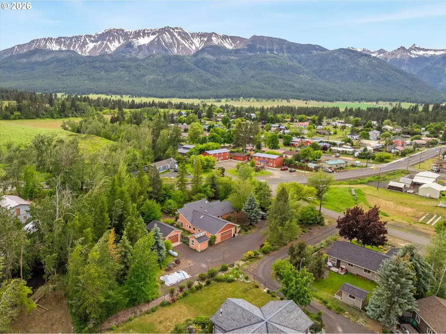 710 S East St, Joseph, OR 97846 - #3