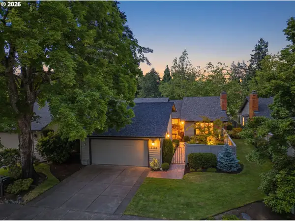 1151 Spyglass Dr, Eugene, OR 97401
