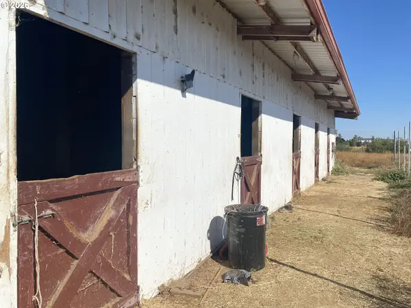 28393 Royal Ave, Eugene, OR 97402