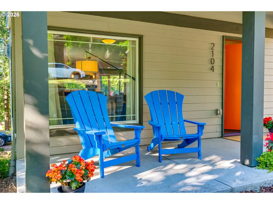 2104 SW Iowa St, Portland, OR 97239 - #2