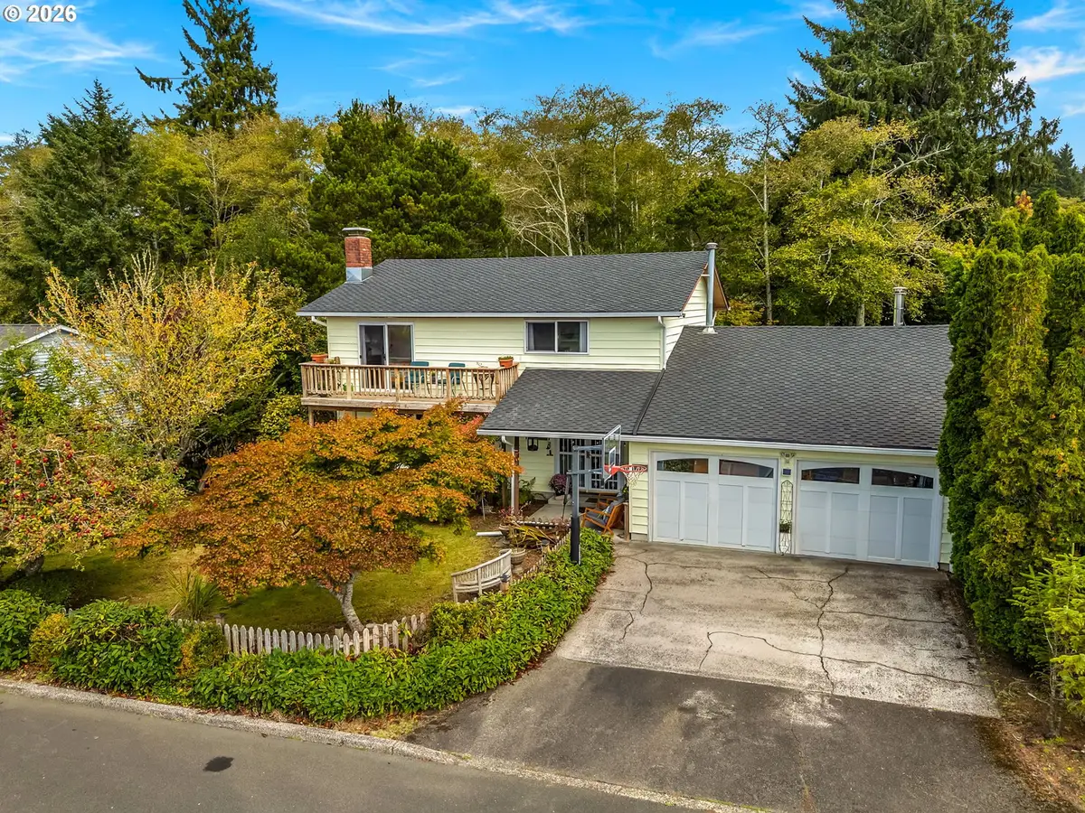77 Hilltop Dr, Seaside, OR 97138 - #1