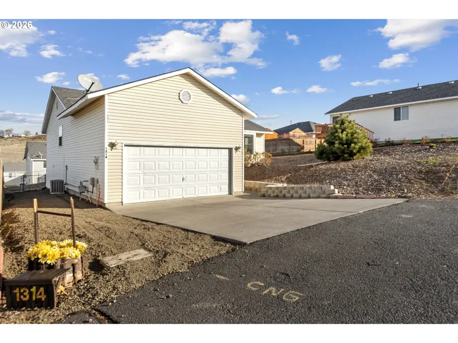1314 SW 11th Ct, Pendleton, OR 97801 - #2