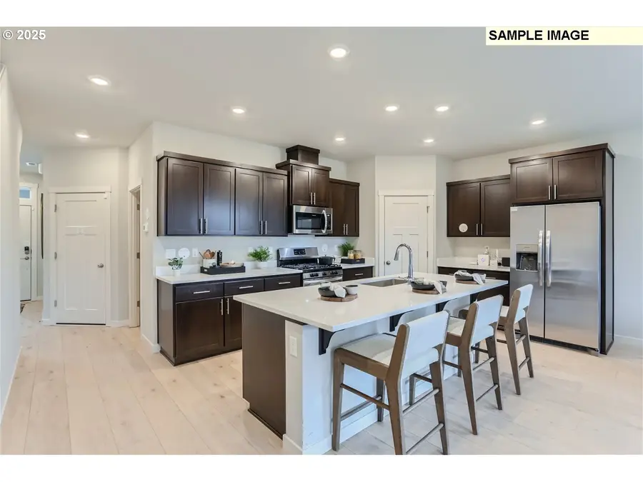 9020 SW Vermillion Dr, Tualatin, OR 97062 - Image #2