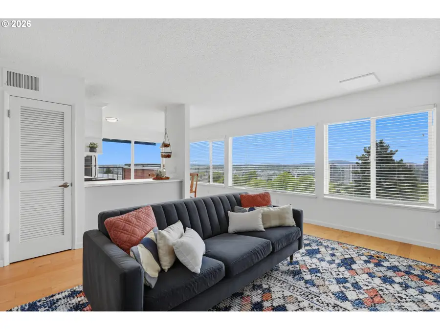 3515 SW Barbur Blvd #X3, Portland, OR 97239 - #3