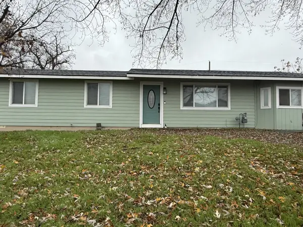 1021 Carolina Rd, Umatilla, OR 97882