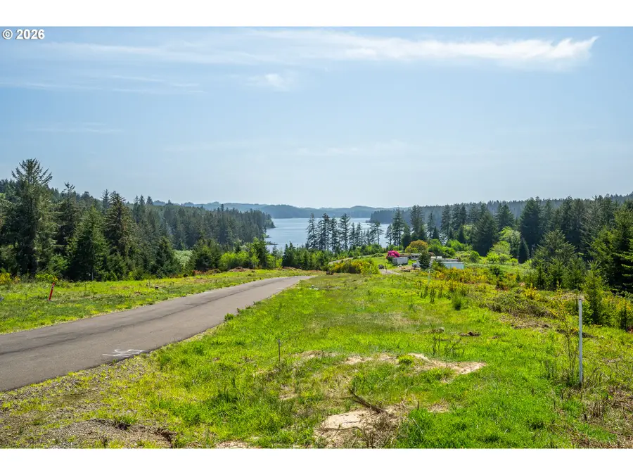 83615 Clear Lake Rd, Florence, OR 97439 - #3