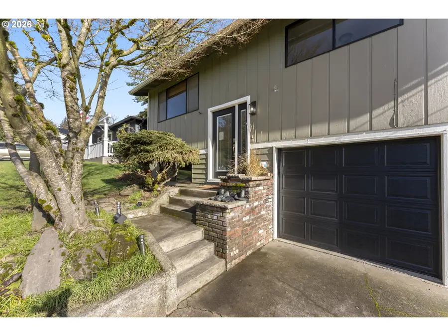 15316 SE Lee Ave, Milwaukie, OR 97267 - Image #3