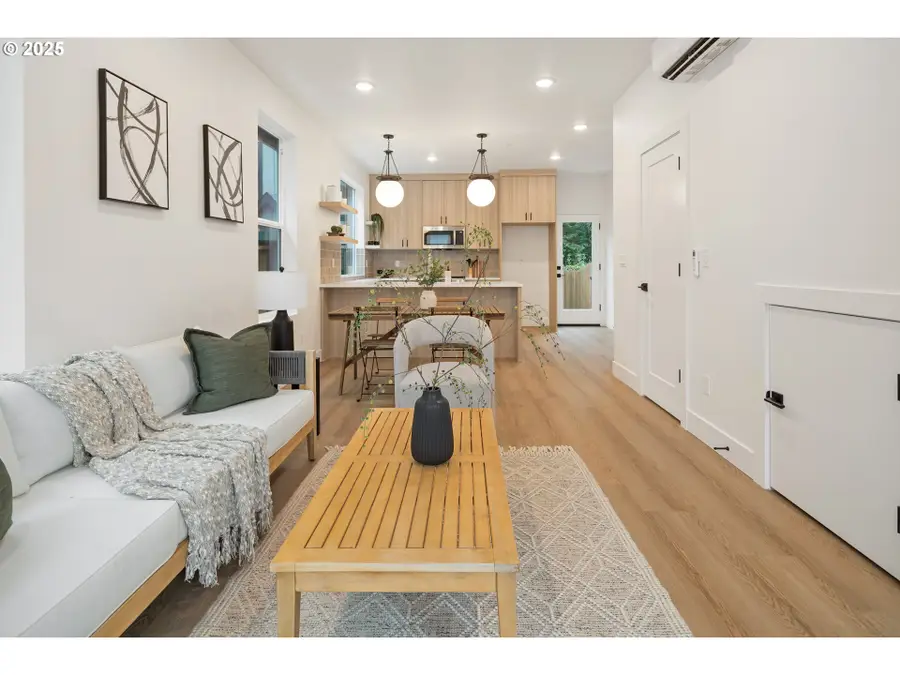 4027 SE Tibbetts St, Portland, OR 97202 - Image #3