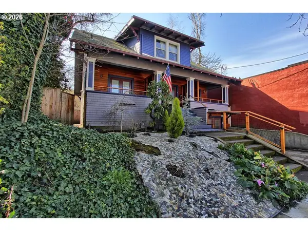 2422 NE Glisan, Portland, OR 97232