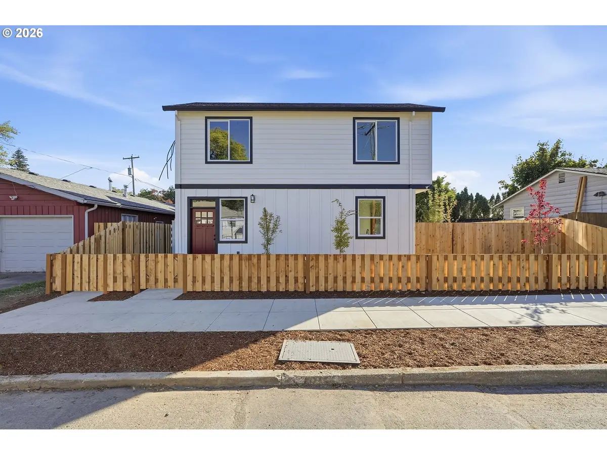 8716 SE Bybee Blvd, Portland, OR 97266 - #1