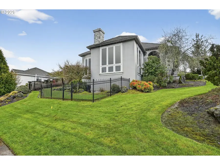 1276 NW Meadows Dr, McMinnville, OR 97128 - #3