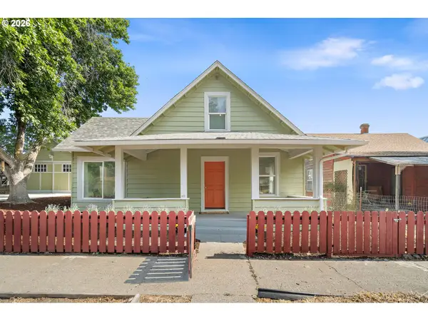 309 W 7th St, TheDalles, OR 97058