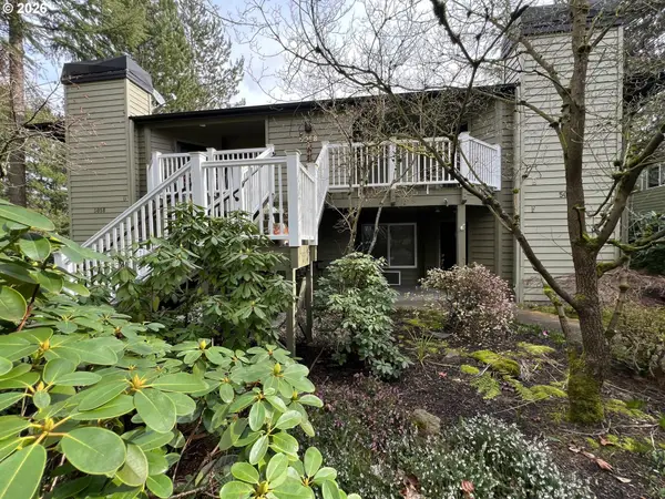 5058 Foothills Dr #F, LakeOswego, OR 97034