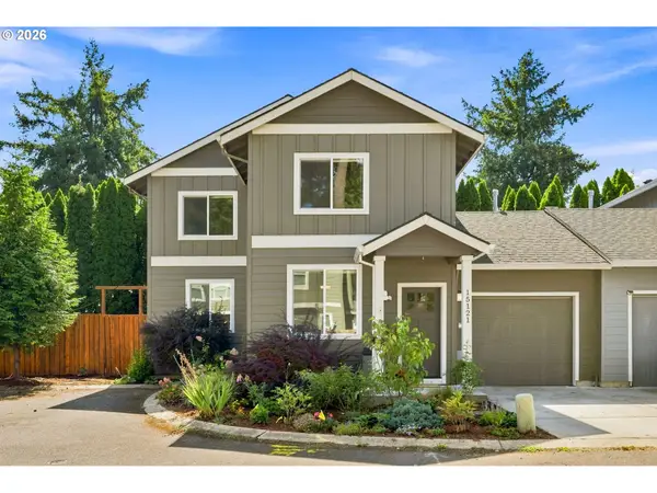 15121 SE Pine Ct, Portland, OR 97233