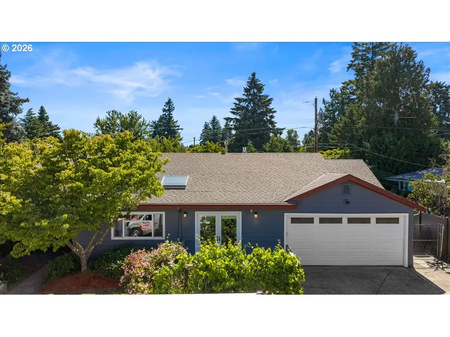 2030 SE 100th Ave, Portland, OR 97216 - #2