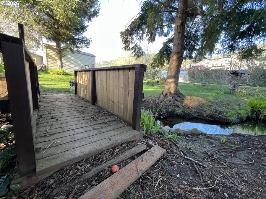 16126 Gustafson Ln, Brookings, OR 97415 - #3