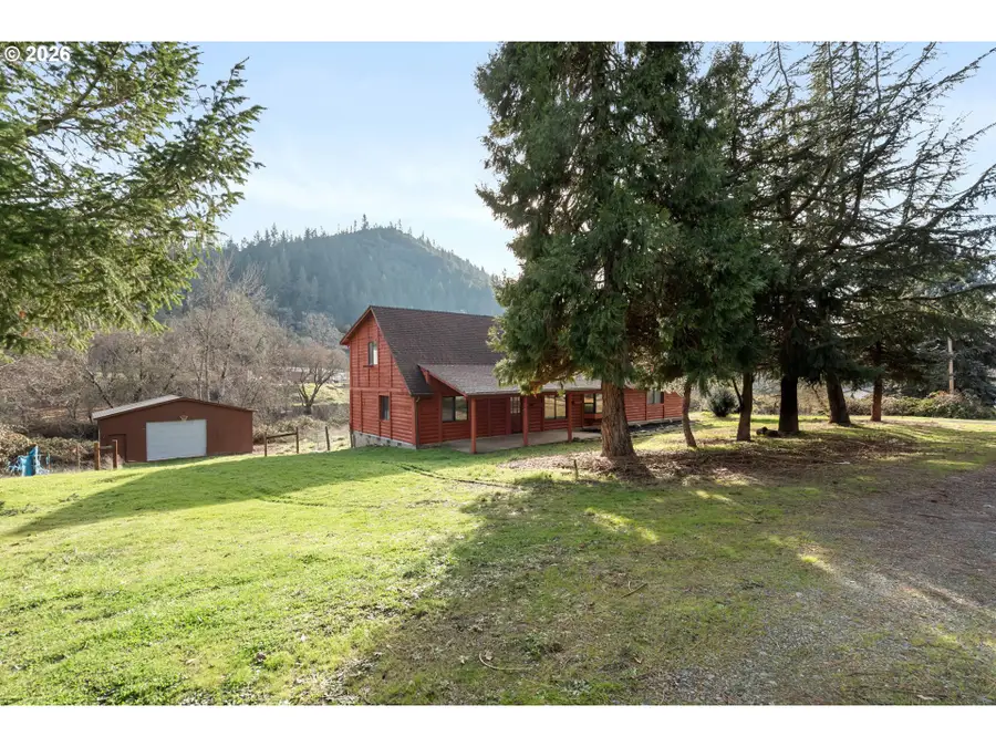 1514 Burbridge Dr, Northwest Jackson, OR 97537 - #2