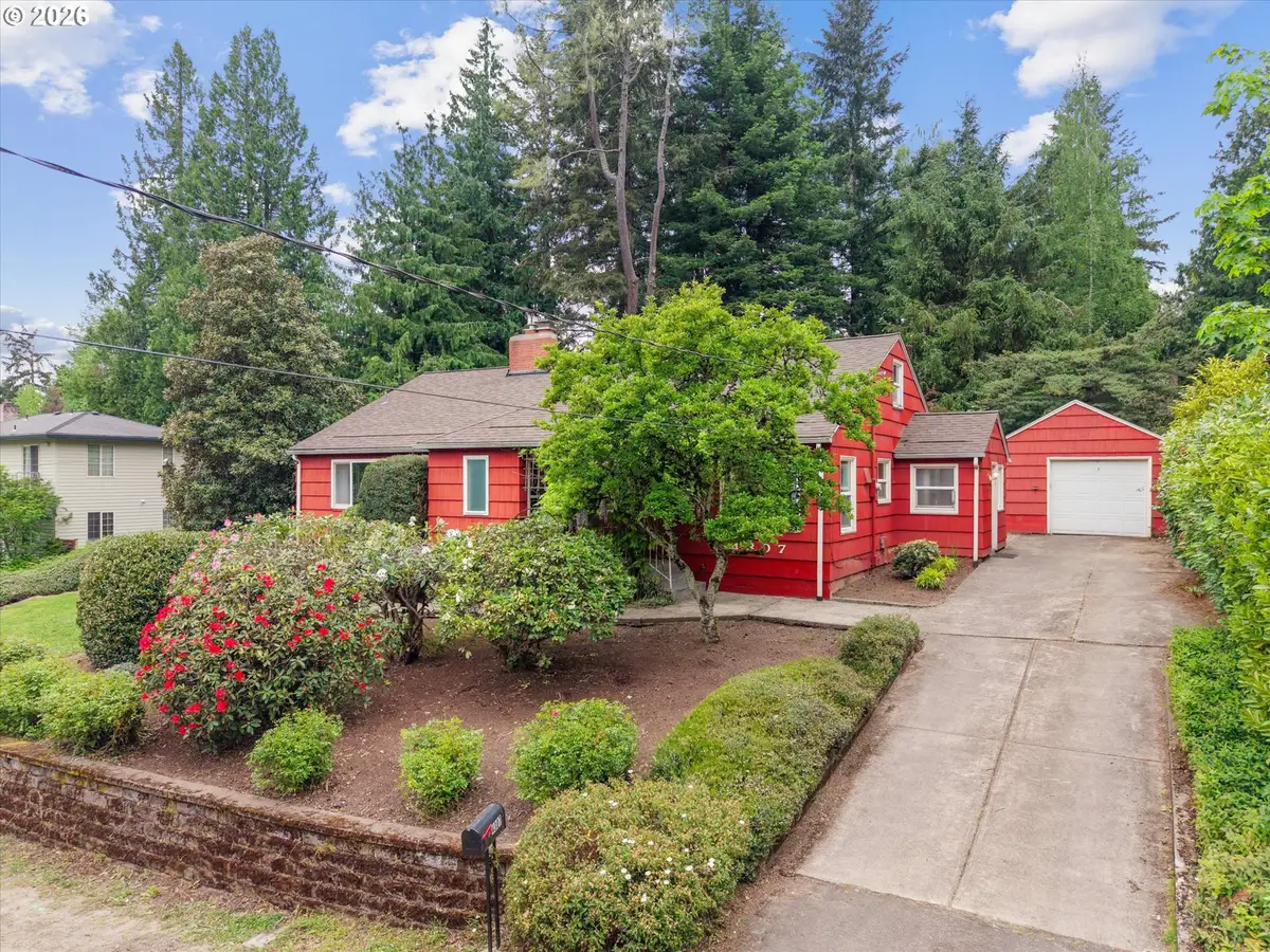 4307 SW Marigold St, Portland, OR 97219 - #1
