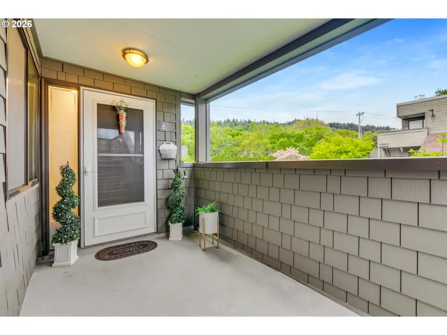 5624 S Riverside Ln #8, Portland, OR 97239 - #2