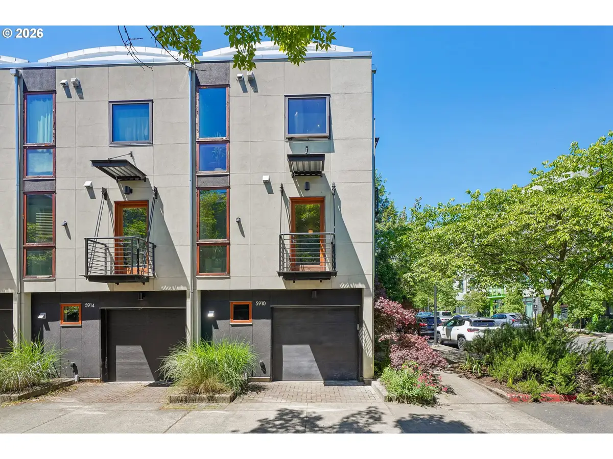 5910 NE Hoyt St, Portland, OR 97213 - #1