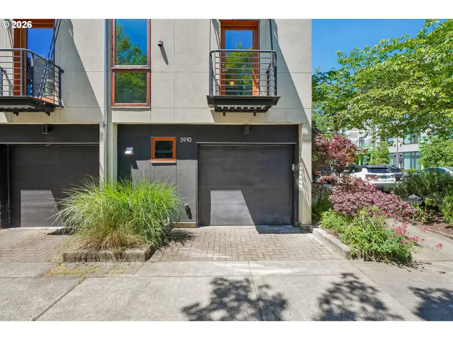 5910 NE Hoyt St, Portland, OR 97213 - #3
