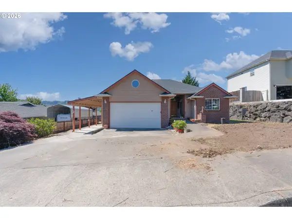 2309 NW Parkdale Ave, Roseburg, OR 97471