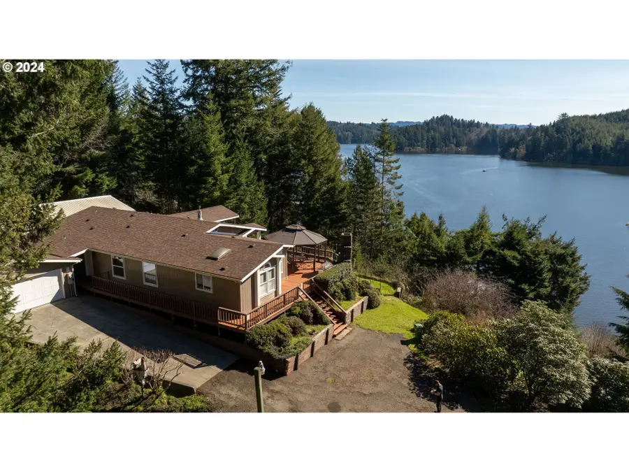 305 Hilltop Dr, Lakeside, OR 97449 - Image #3