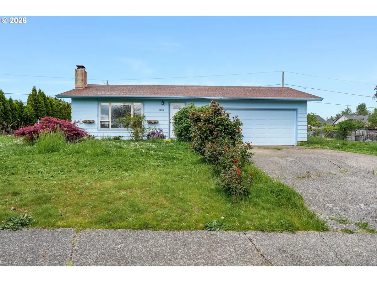 228 NW Denton Ave, Dallas, OR 97338 - #1