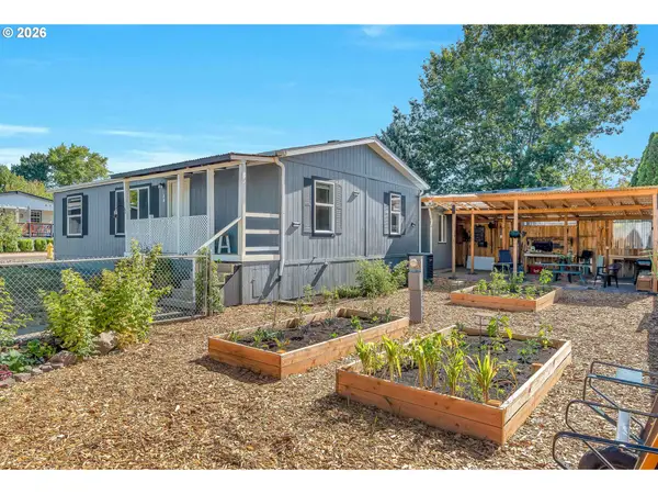 8300 NE Quatama St #28, Hillsboro, OR 97006