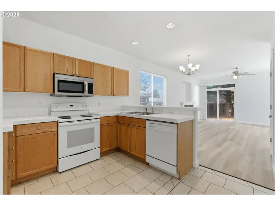 4236 NE 76th Ave, Portland, OR 97218 - #2