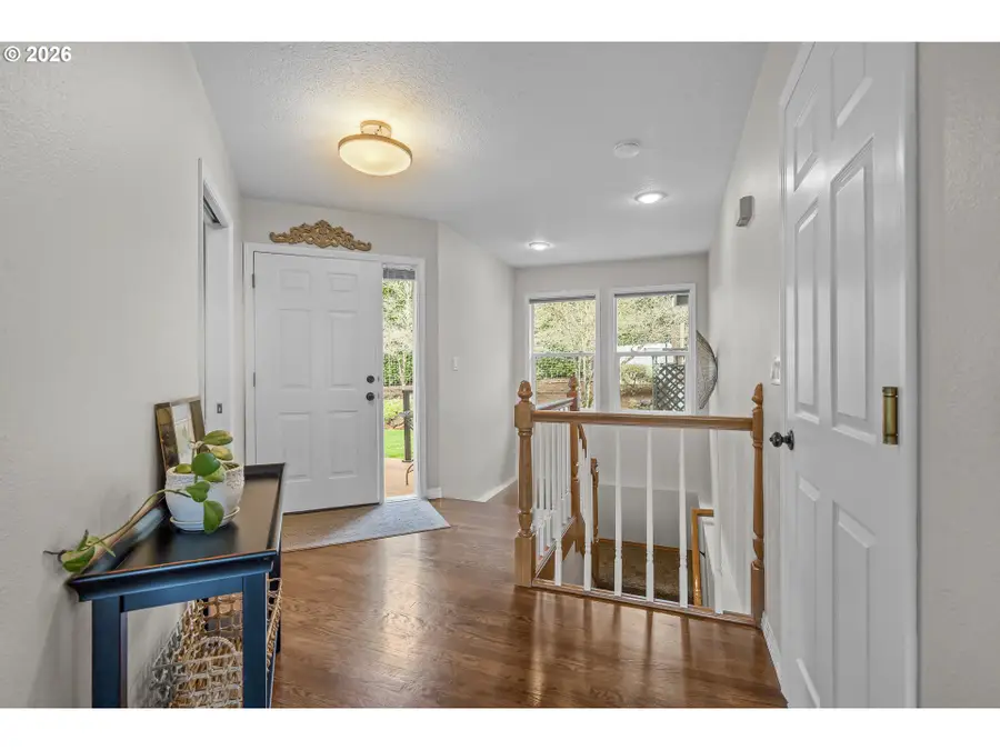 242 NW Walnut Ave, Dundee, OR 97115 - #3