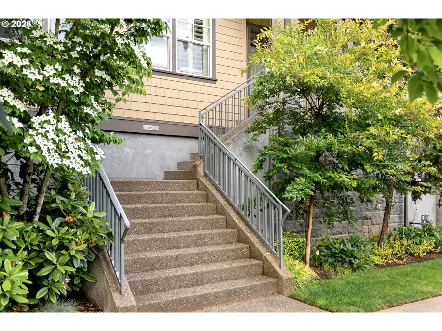 662 SW Trillium Creek Ter, Portland, OR 97225 - #3
