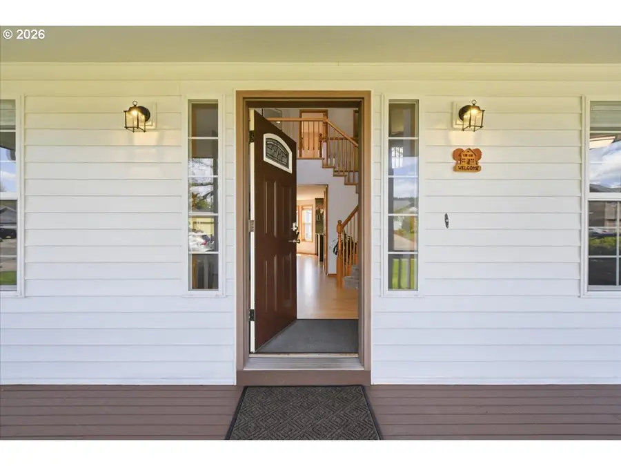 744 E Heritage Loop, La Center, WA 98629 - #3