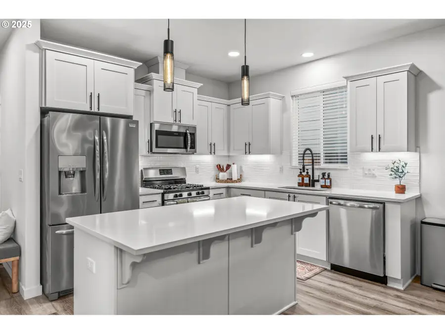 2427 S Linden St, Cornelius, OR 97113 - Image #3