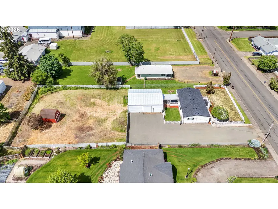650 Territorial St, Harrisburg, OR 97446 - #2