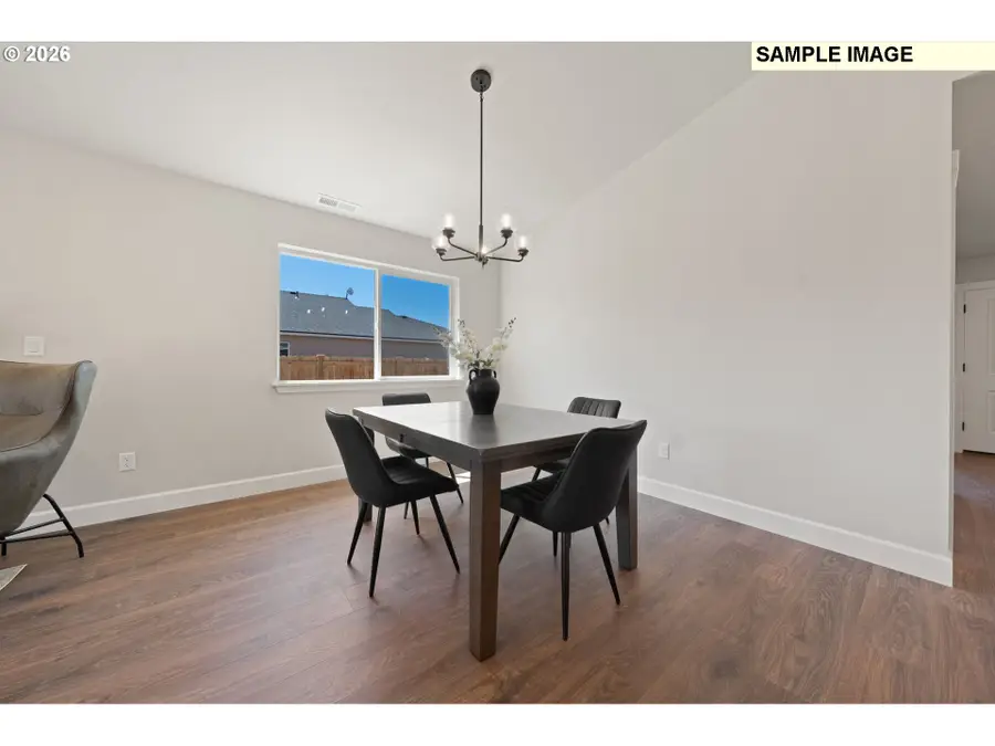 853 E Kinsley Ave, Hermiston, OR 97838 - #3