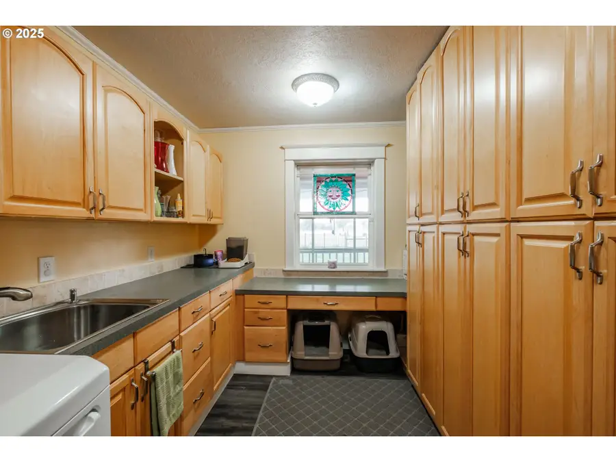 7873 Parker Ln, Turner, OR 97392 - #3