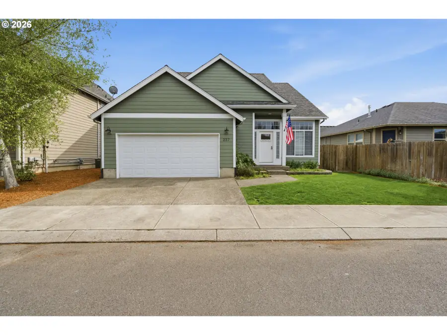 237 NW Sagan Loop, Sheridan, OR 97378 - #2